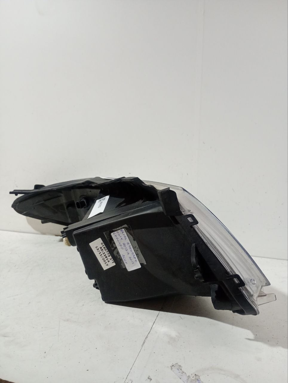 Farol Diant Esq Chevrolet Onix 2012/2015 - Original