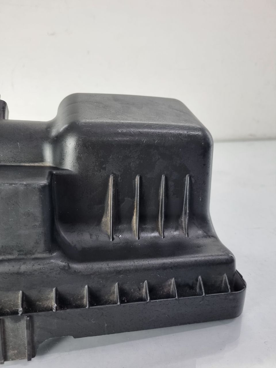 Tampa Caixa Filtro Ar Nissan Kicks/Versa 2016/2023