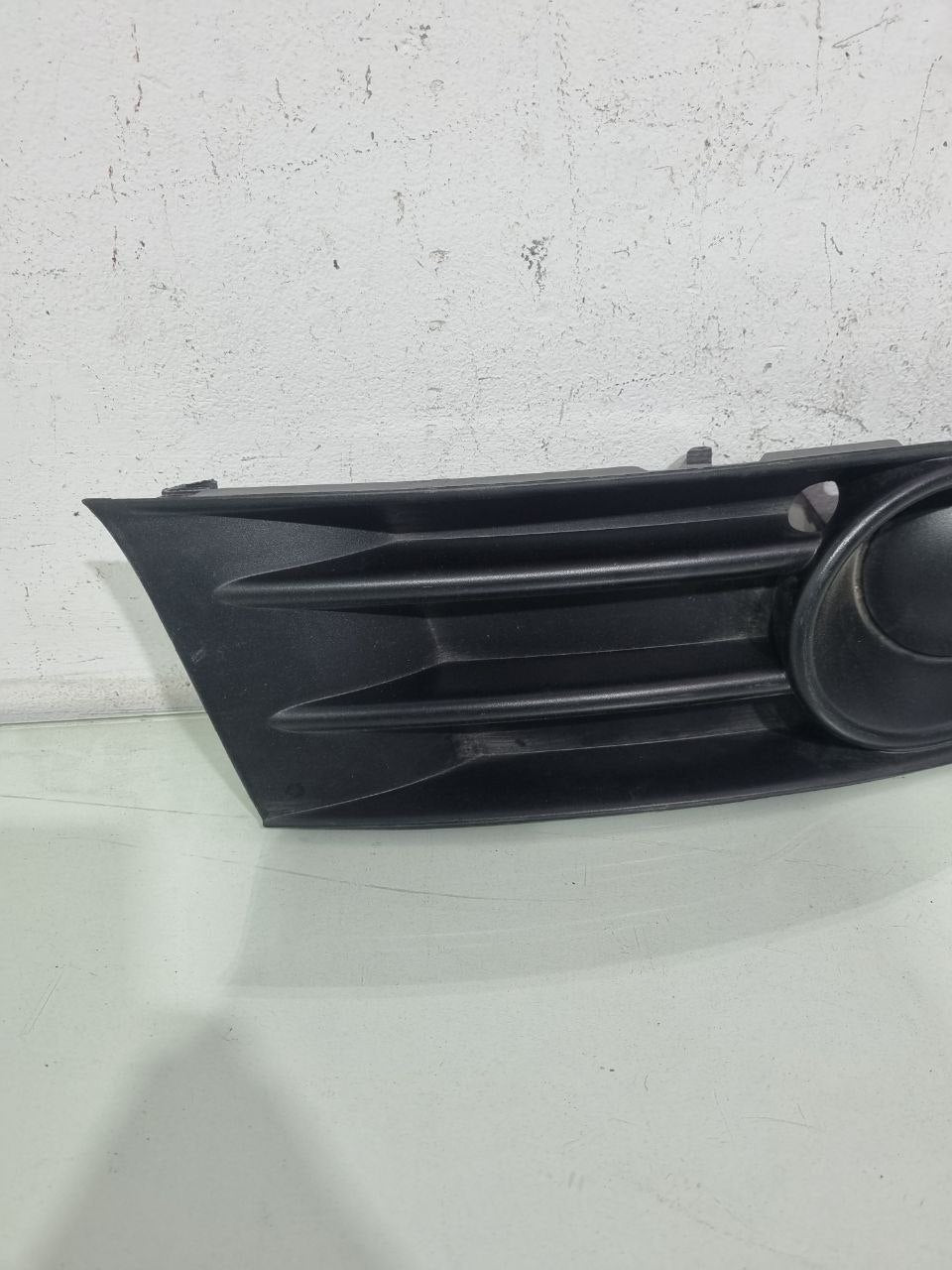 Moldura Farol de Milha Direita VW Gol GV 2009/2012 Usado