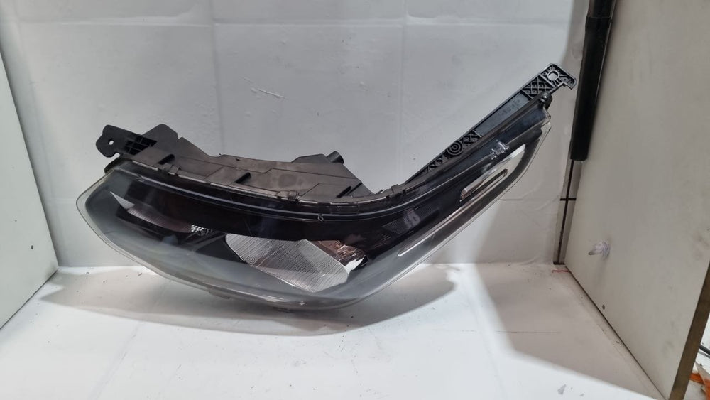 Farol Diant Esq Fiat Strada 2020/2023 Usado