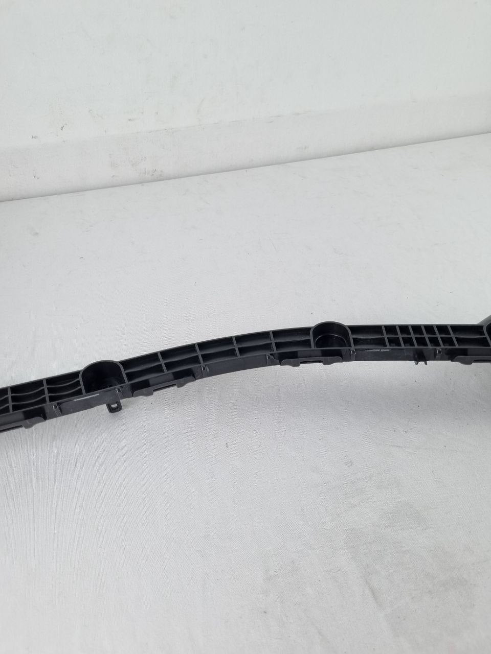 Suporte Guia Parachoque Tras Toyota Corolla 2014/2019