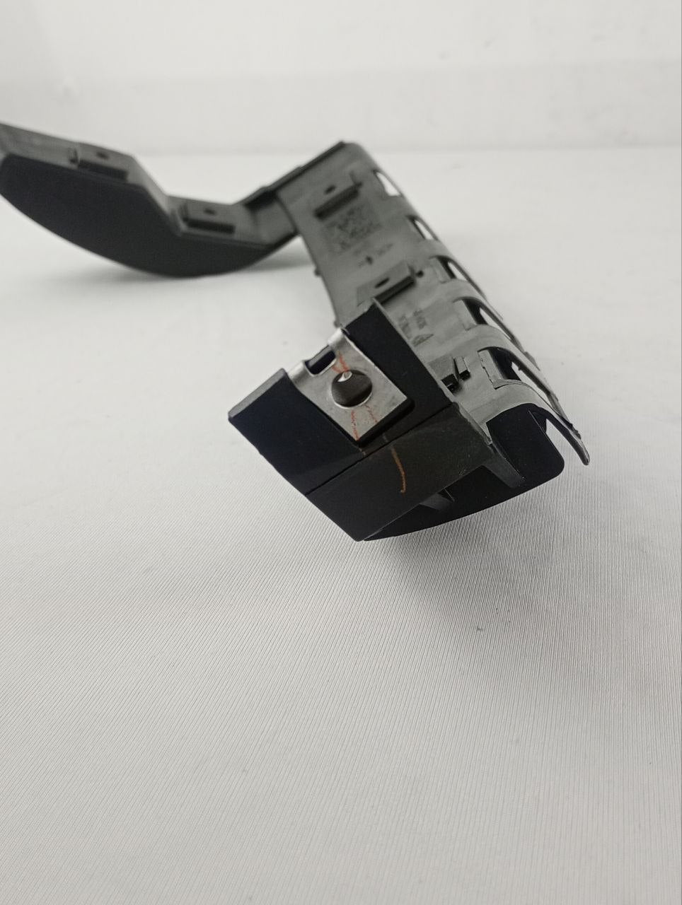Suporte Lateral Para-Choque Dianteiro Esquerdo Toyota/Honda 2010/2020 Novo