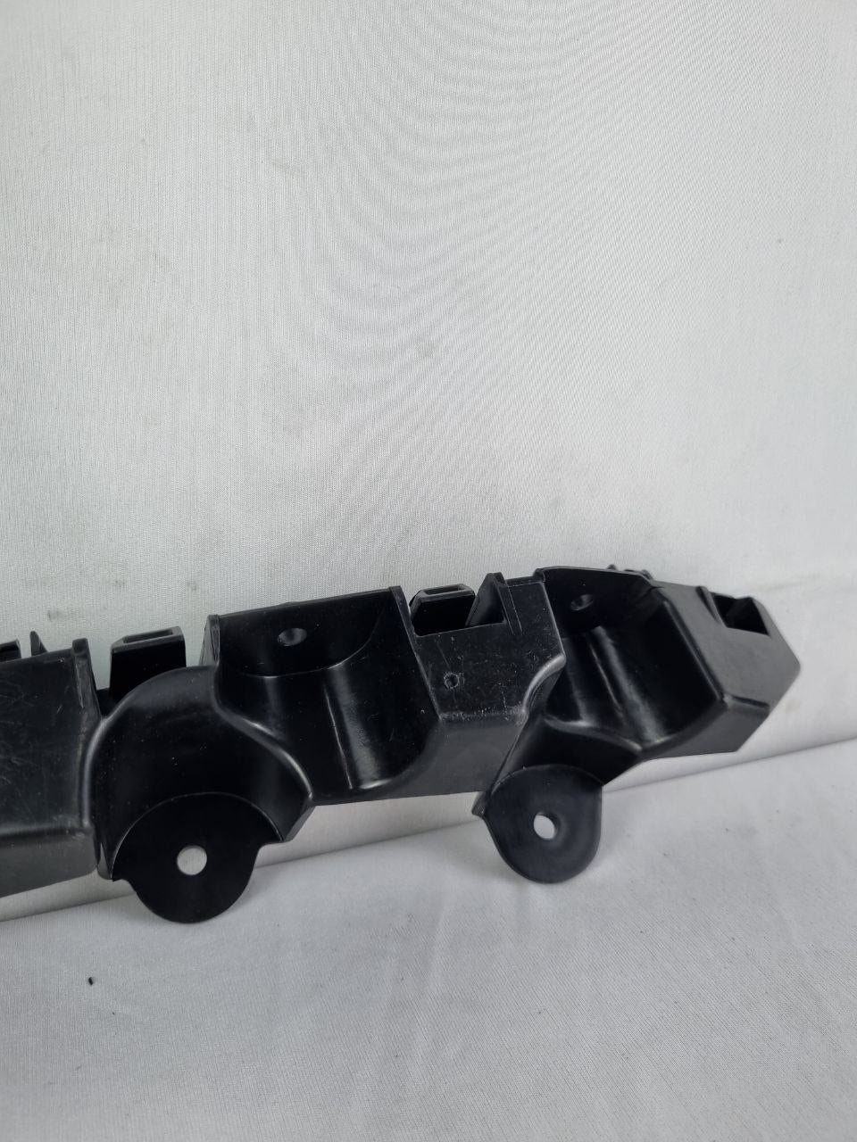 Suporte Guia Parachoque Dianteiro Renault Duster 2019/2024 Novo