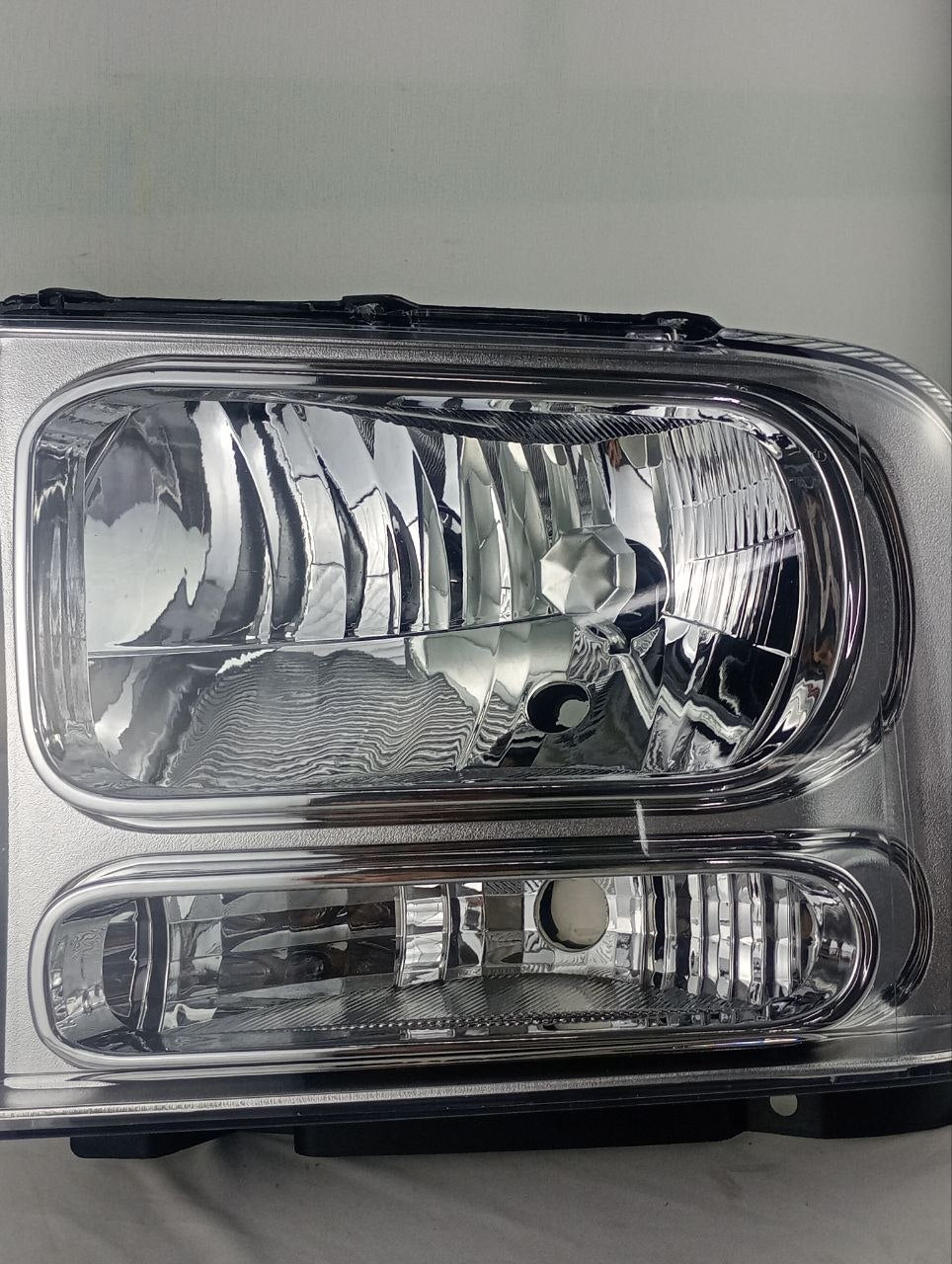 Farol Diant Esq Ford F-250 F-350 F-450 2005/2007