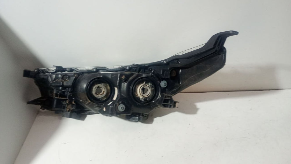 Farol lado direito Toyota corolla 2015 a 2018