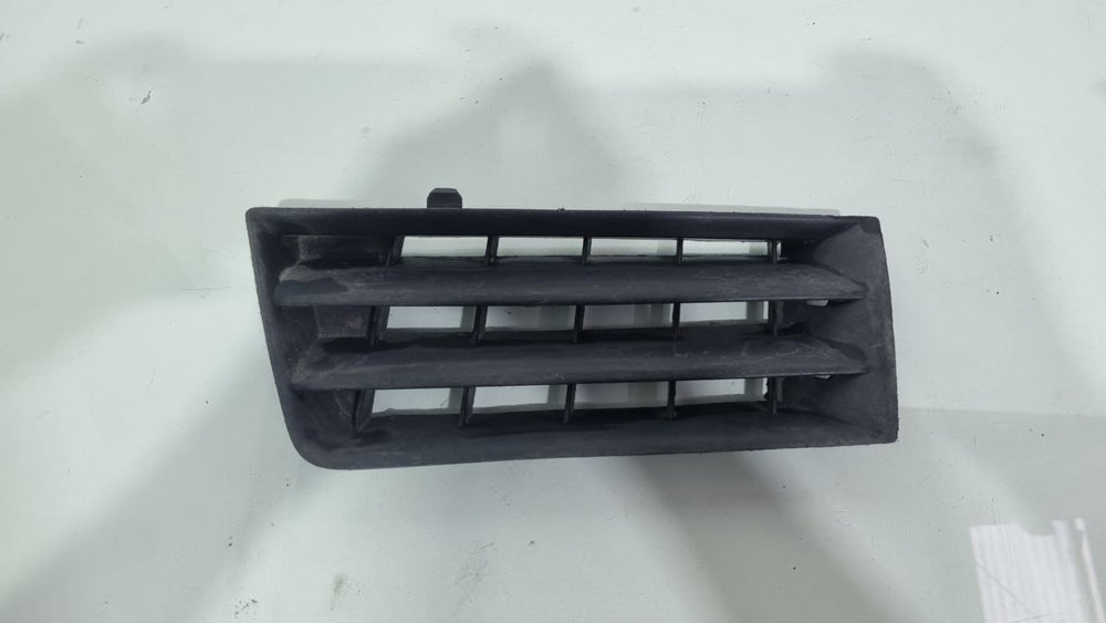 Grade Inferior Para-choque Diant Dir Volkswagen Golf 2000/2007