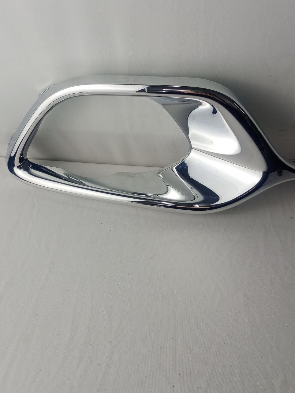 Moldura Farol Direita Renault Logan 2014/2018 Nova