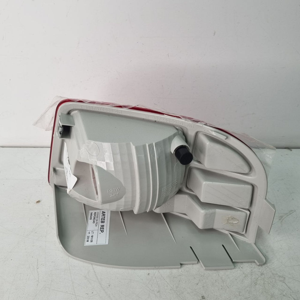 Lanterna Neblina Tras Esq Citroen Aircross 2011/2015