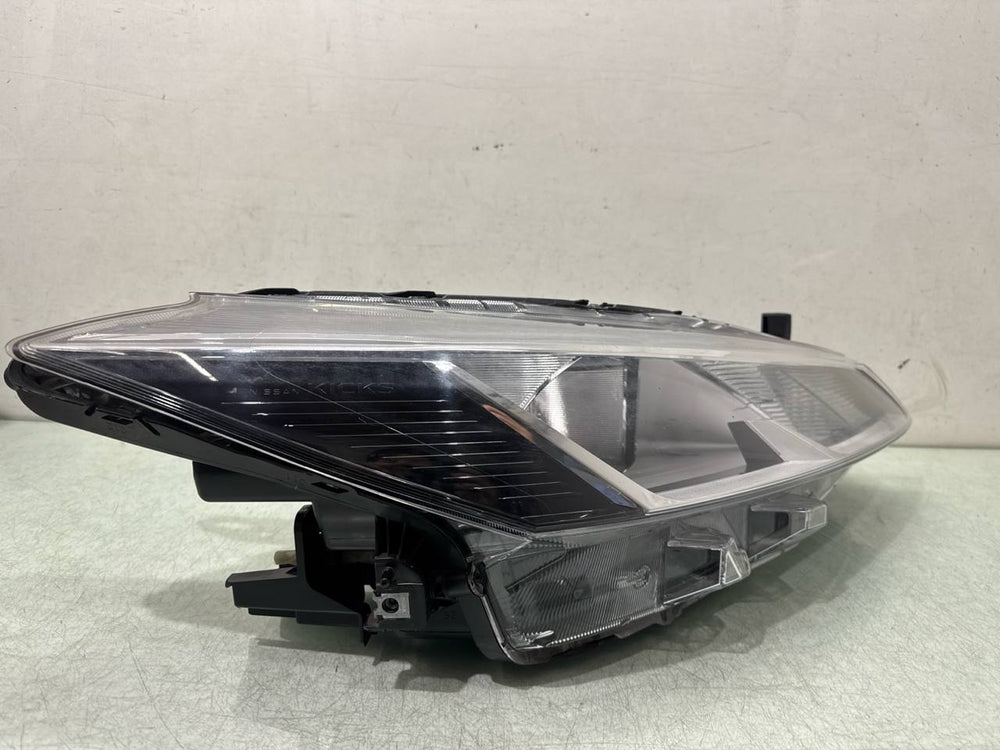 Farol Direito Sem Led Nissan Kicks 2022/2025 Original Recuperado