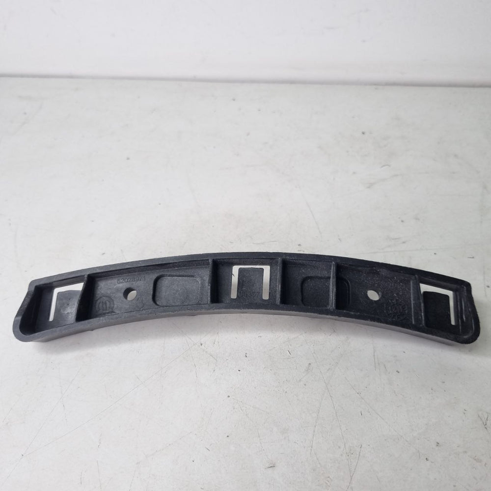 Suporte Para-choque Tras Esq Fiat Mobi 2017/2023