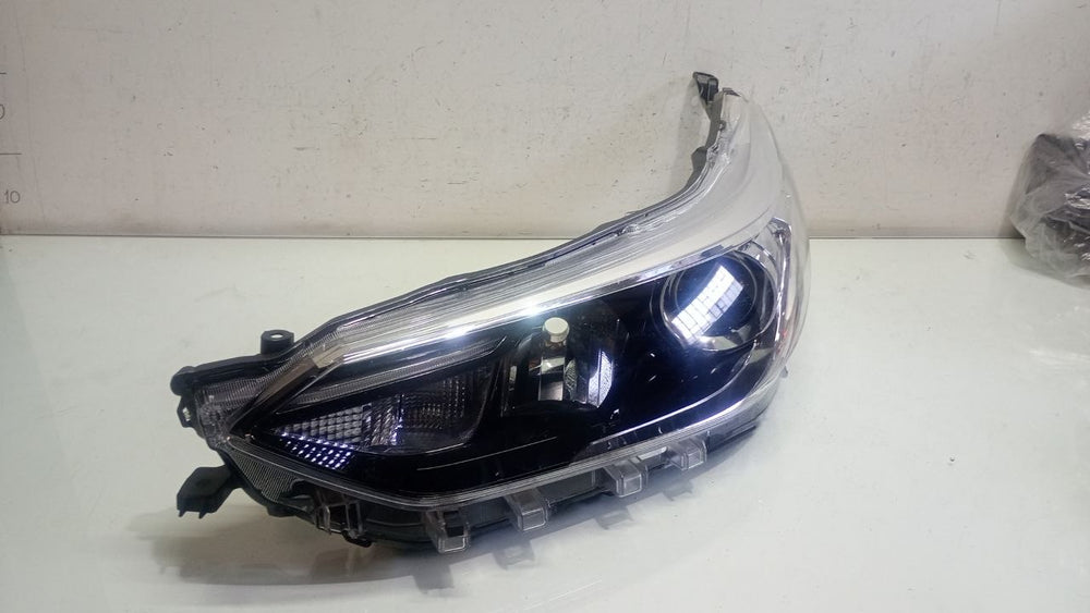Farol Diant Esq Toyota Yaris 2018/2023 - Original