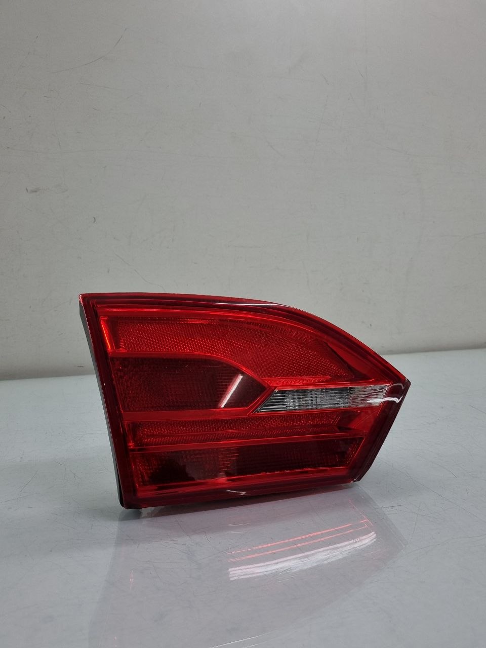 Lanterna Esquerda Jetta 2011/2015 Jetta Sedan Tampa Original
