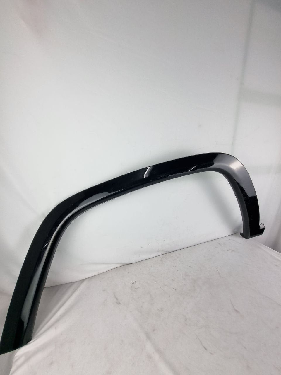 Moldura Paralama Traseiro Esquerdo Jeep Commander 2022/2025 Nova