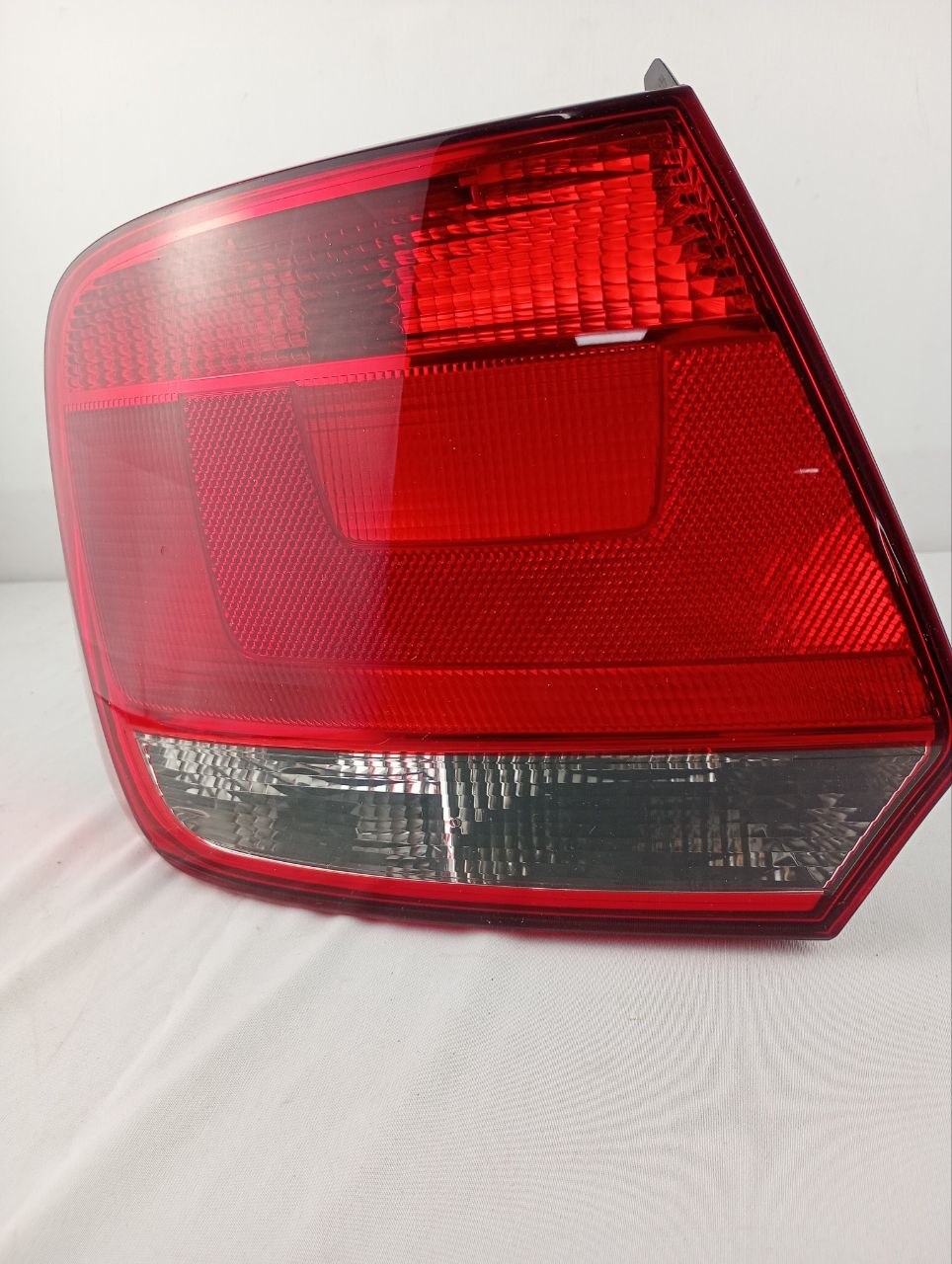 Lanterna Tras Esq Volkswagen Gol GVI 2013/2023