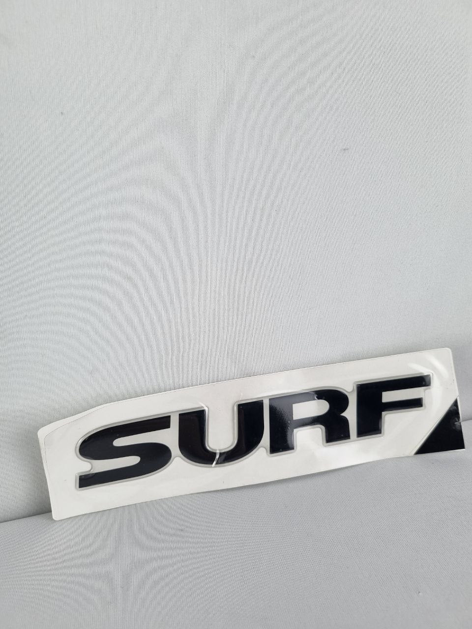 Emblema Lateral Surf VW Saveiro G6 Surf 2013/2016 Novo