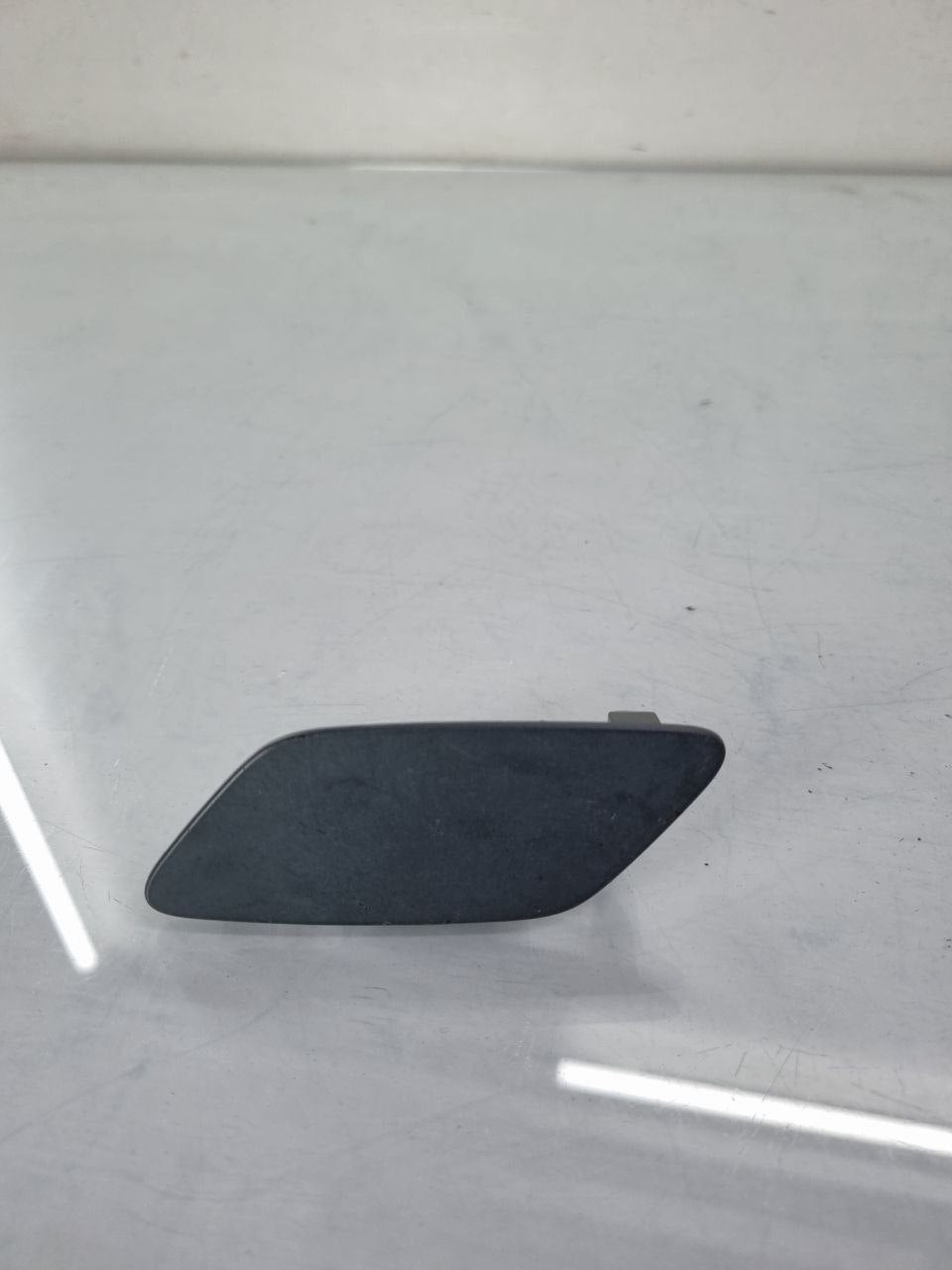 Tampa Bico Lavador Farol Volkswagen/Audi Varios Modelos 2018/2023 Nova