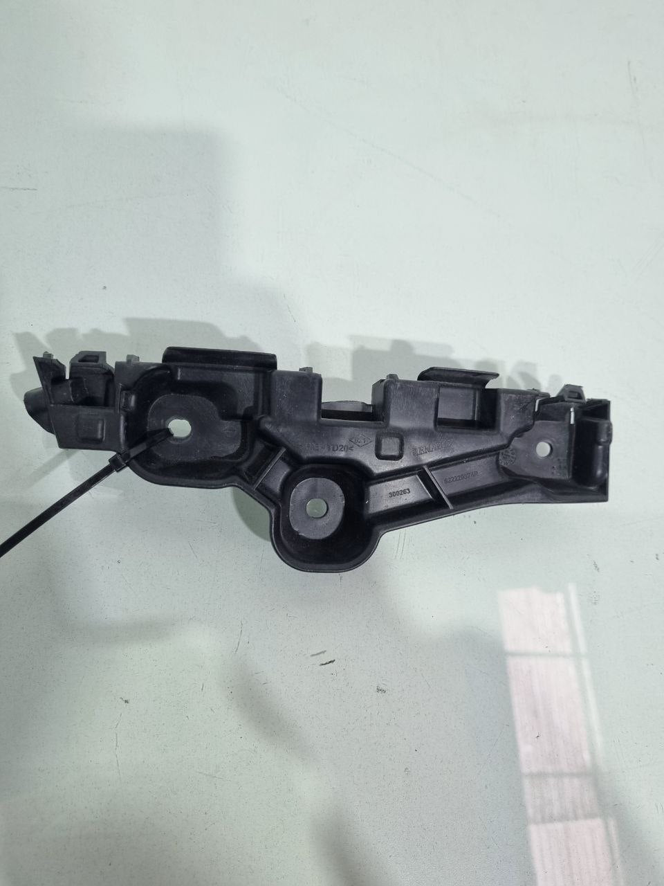 Guia Parachoque Diant Dir Renault Sandero 2014/2016