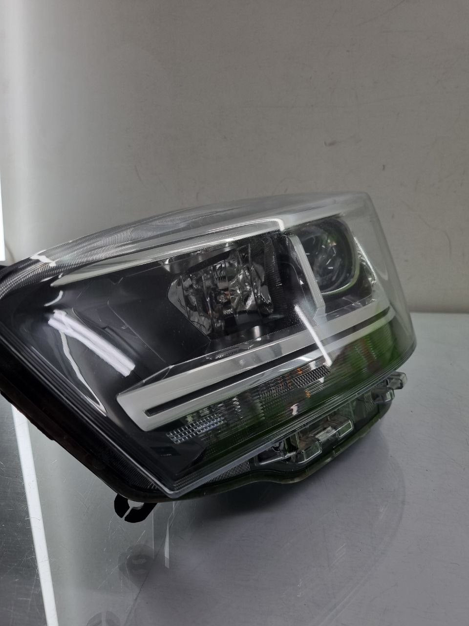 Farol Diant Esq Chery Tiggo 5X 2023/2025