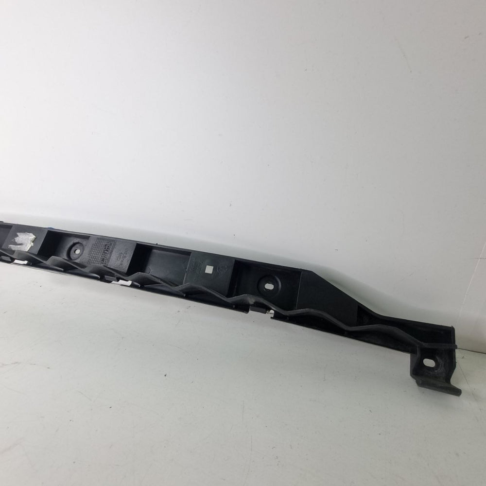 Guia Parachoque Tras Volkswagen Fox 2010/2014