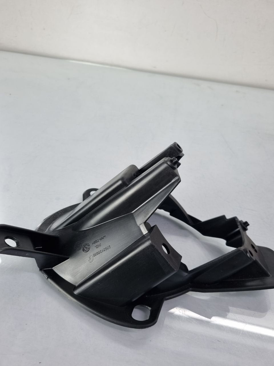 Suporte Farol de Milha Dir Peugeot 207 2008/2014