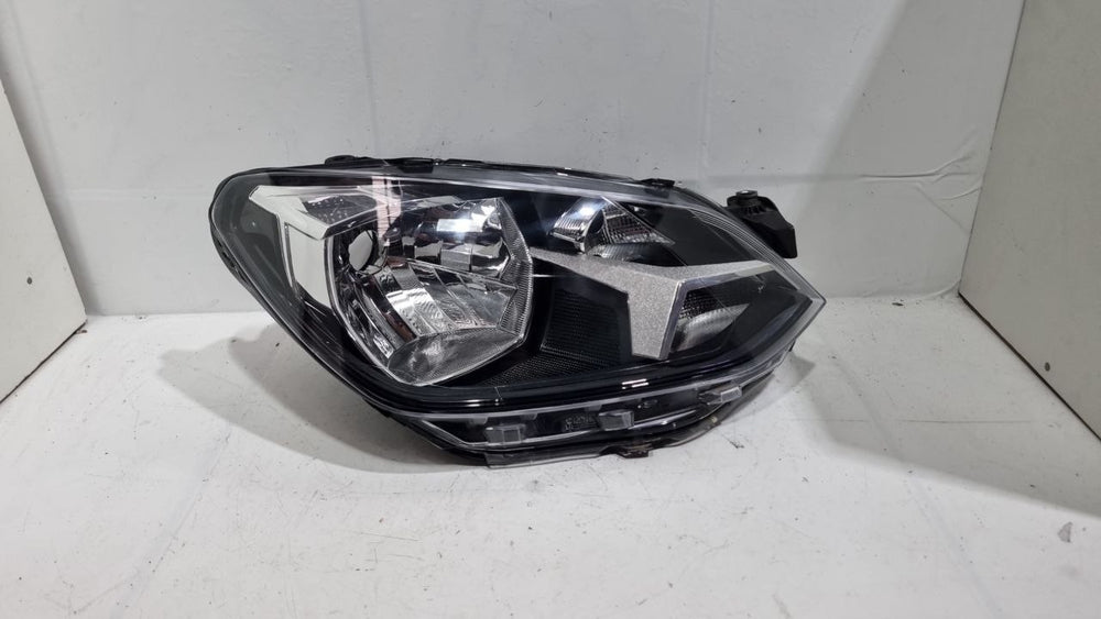 Farol Dianteiro Direito Volkswagen Up 2019/2021 Usado