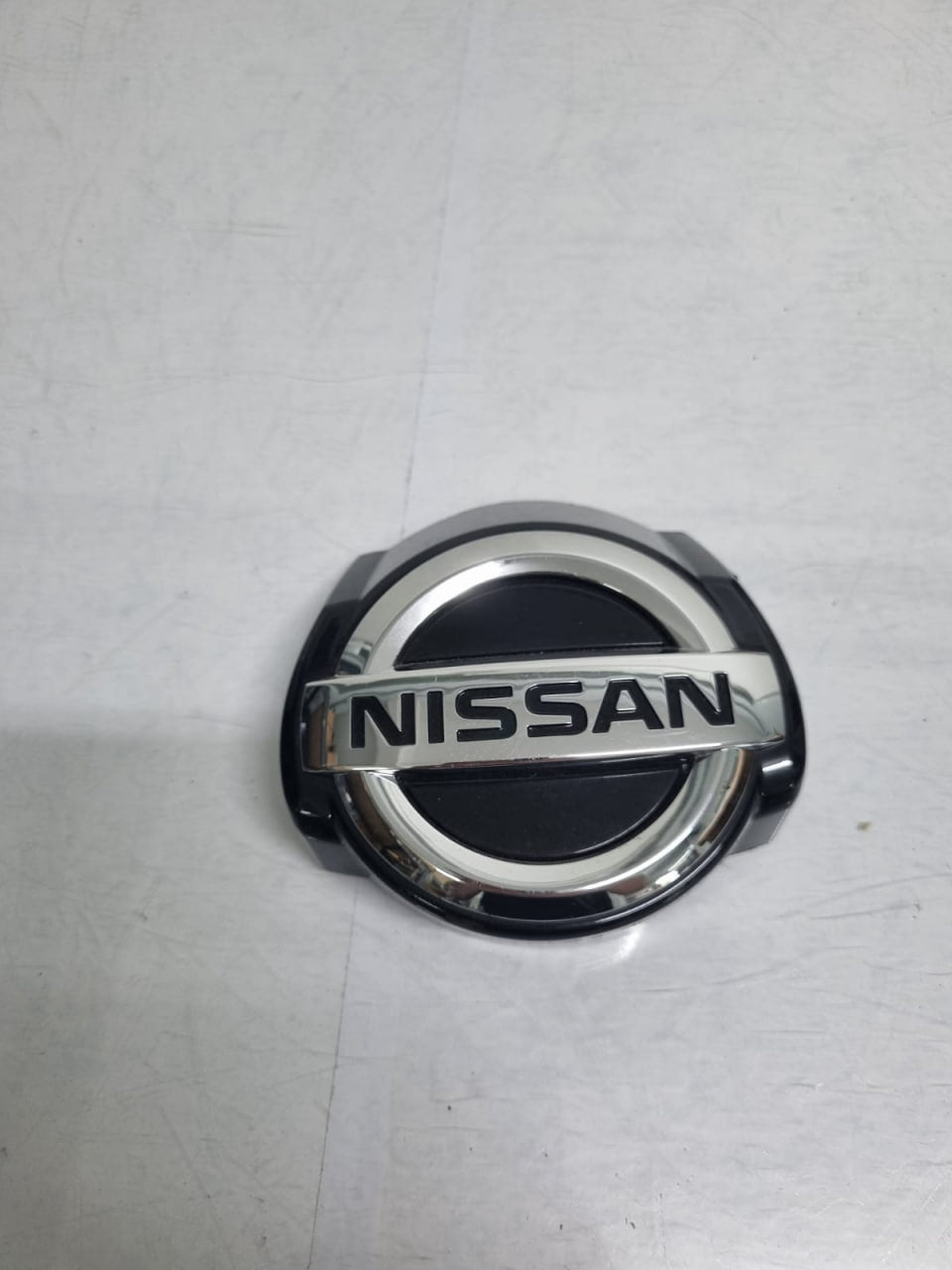 Emblema Tampa Traseira Nissan Kicks 2020/2024 Novo