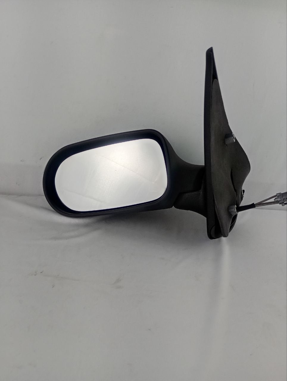 Retrovisor esq manual palio 4 portas 2000 a 2004