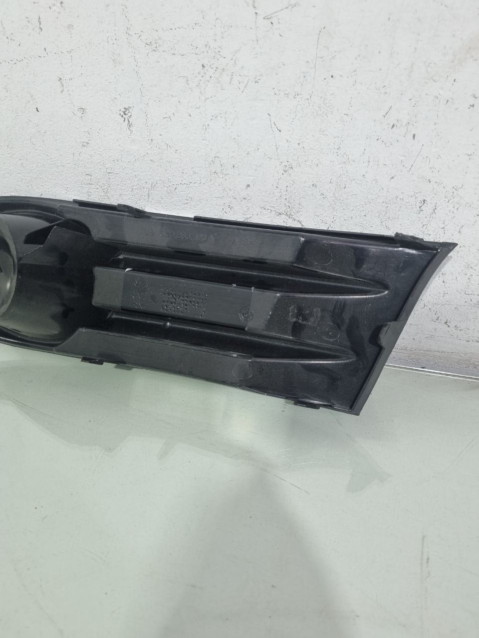 Moldura Farol de Milha Direita VW Gol GV 2009/2012 Usado