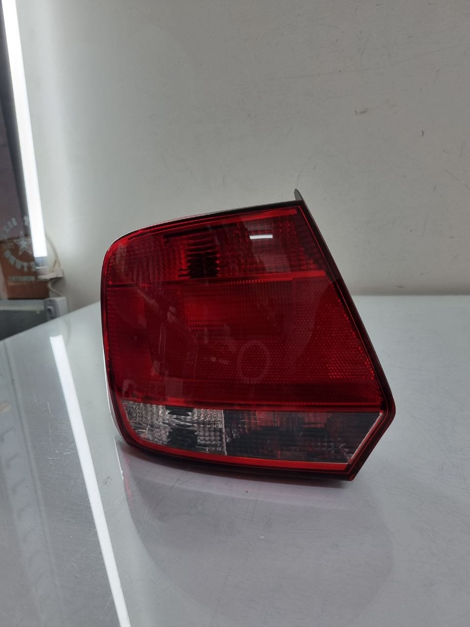Lanterna Tras Esq Volkswagen Gol GVI 2013/