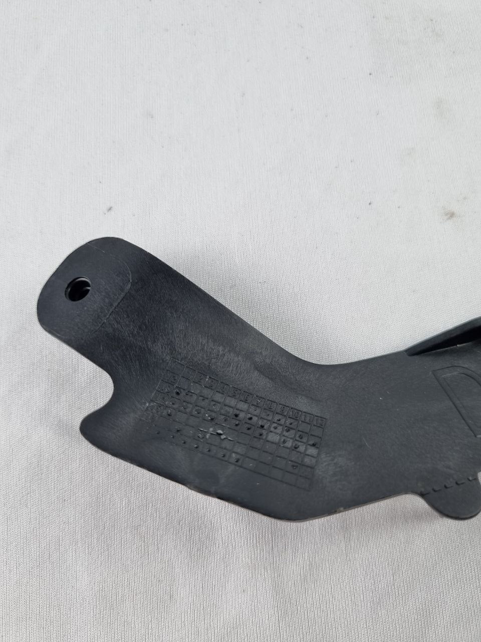 Reforço Fixação Farol Diant Dir Peugeot 2008 2018/2024