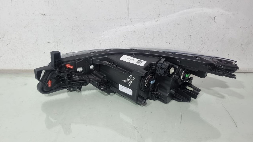 Farol Diant Dir Nissan Kicks 2021/2023 Usado
