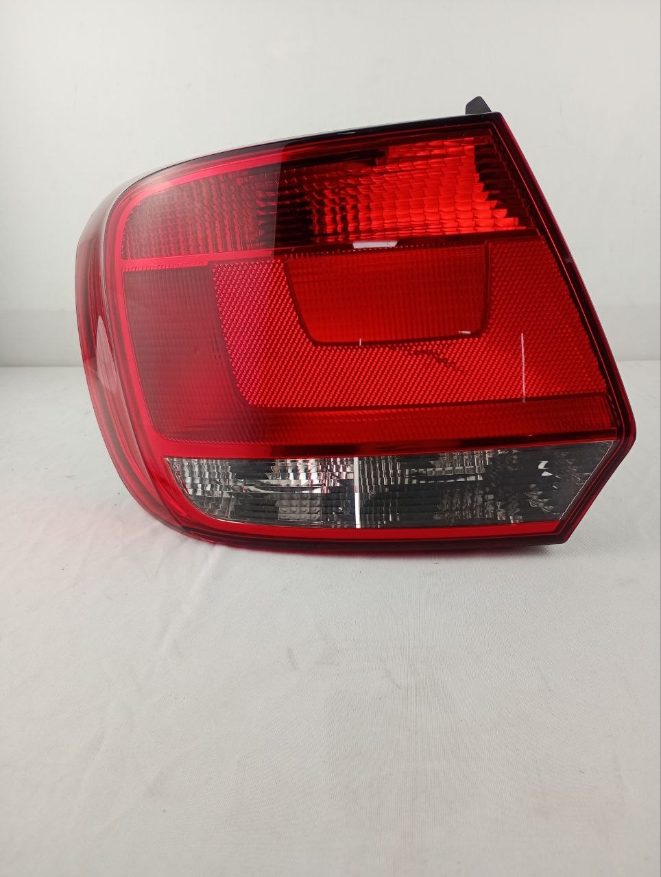 Lanterna Tras Esq Volkswagen Gol GVI 2013/