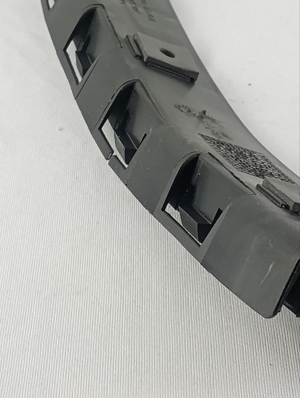 Suporte Lateral Para-Choque Dianteiro Esquerdo Toyota/Honda 2010/2020 Novo