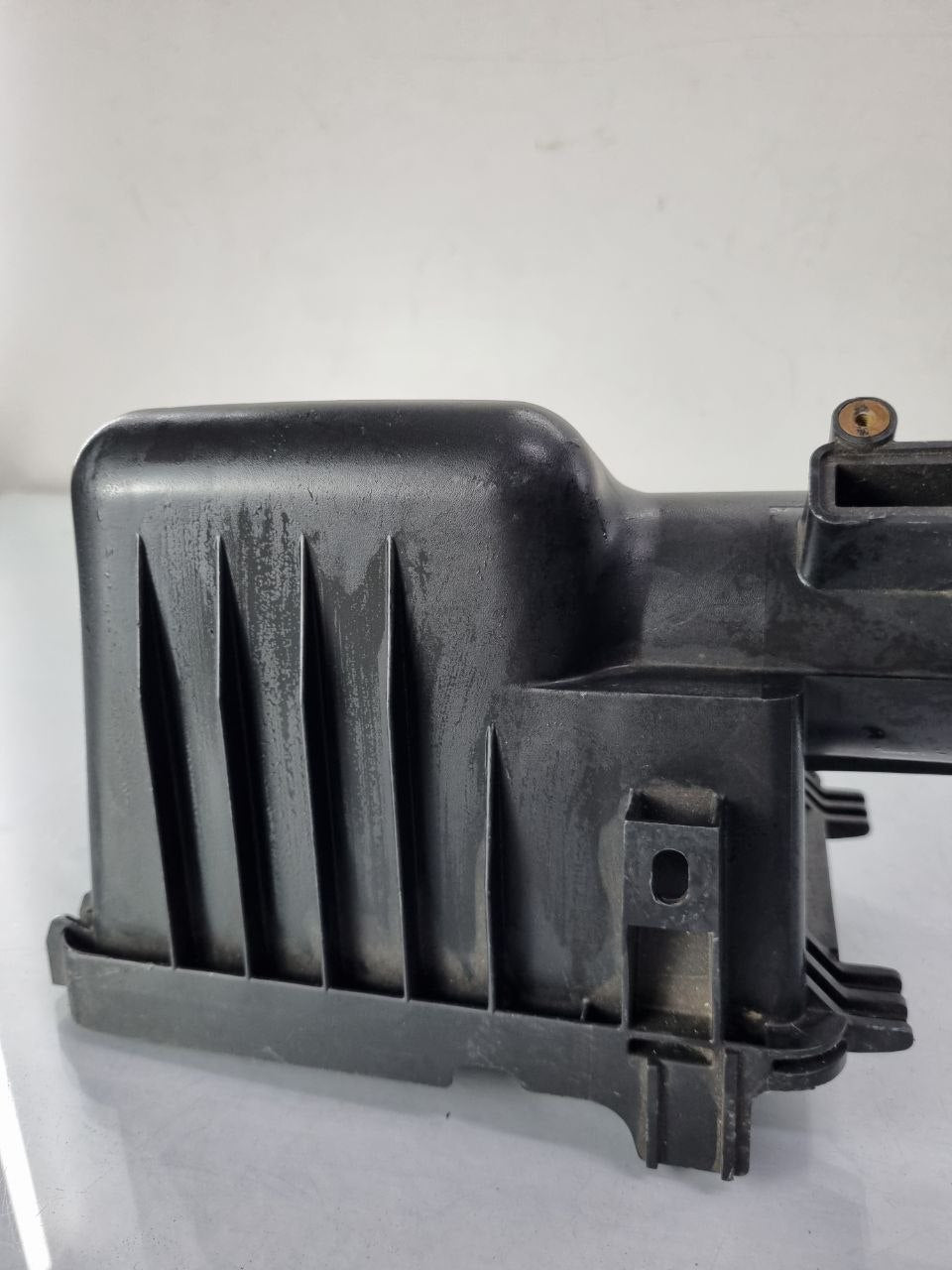Tampa Caixa Filtro Ar Nissan Kicks/Versa 2016/2023