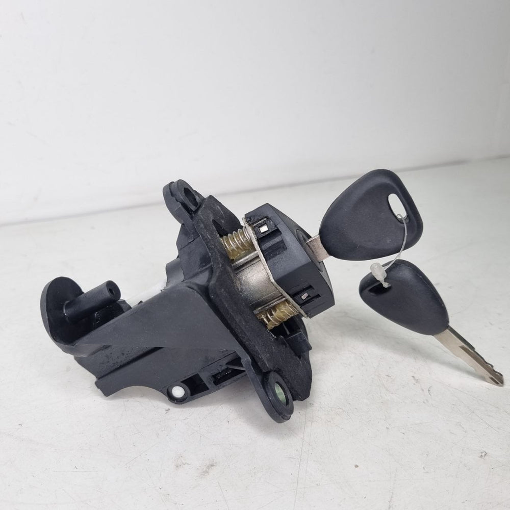 Fechadura Tampa Traseira Renault Clio Sedan 2004/2012