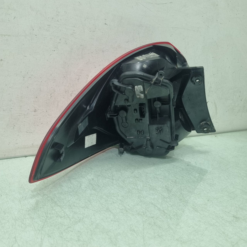 Lanterna Tras Dir Ford Ka Sedan 2015/2018