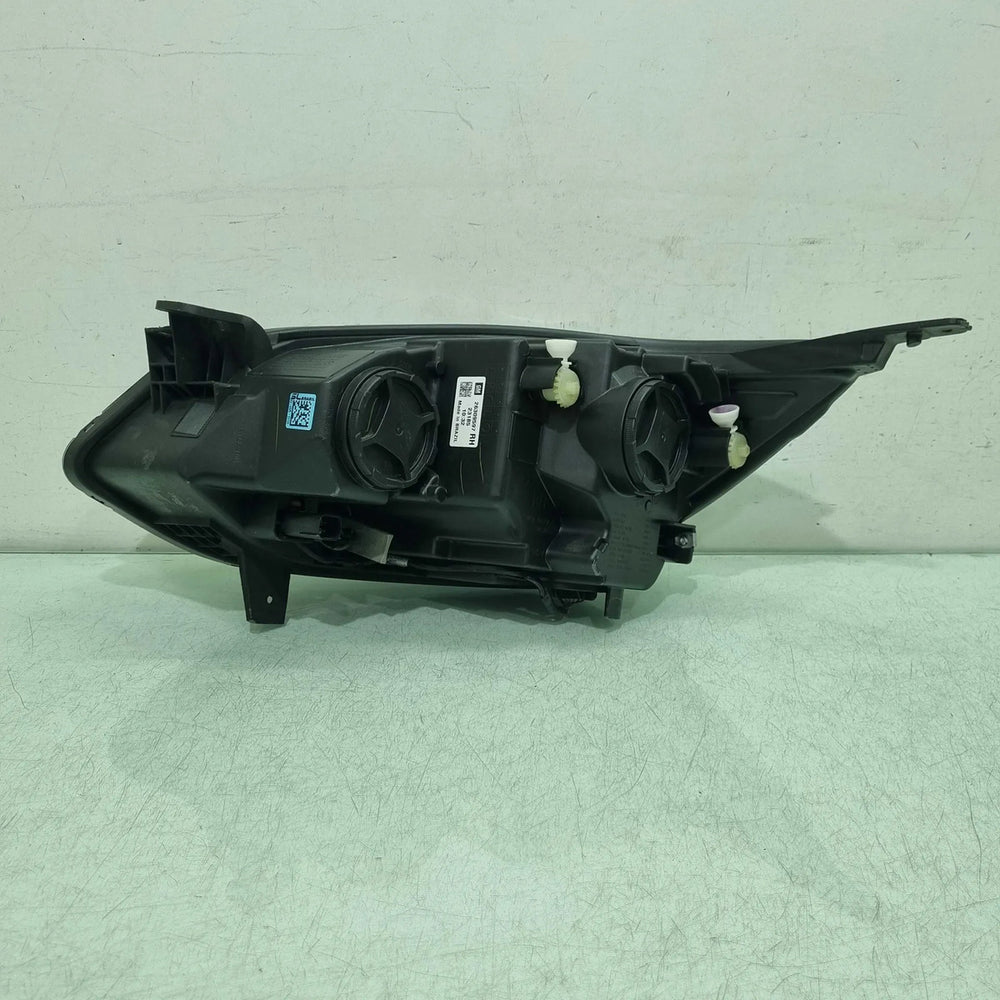 Farol Direito Máscara Negra Chevrolet Onix Turbo 2020/2024