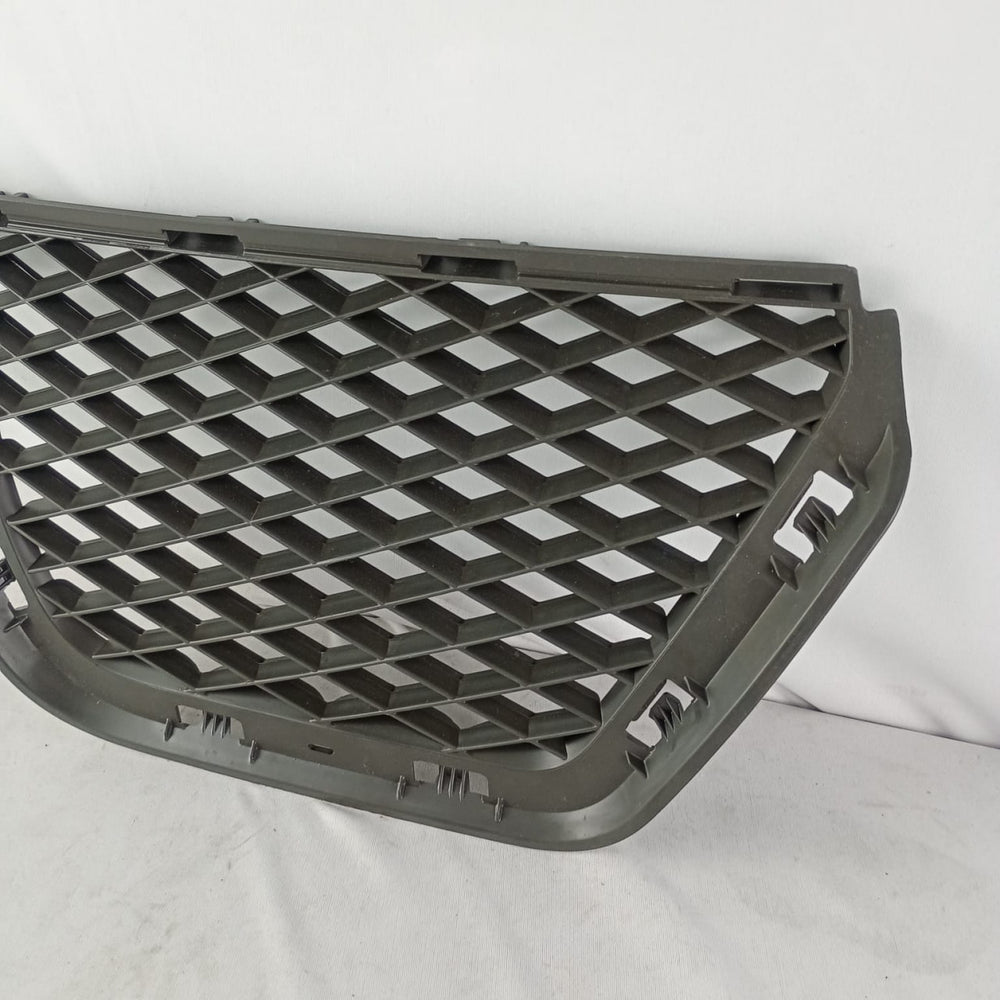Grade Diant Mitsubishi Pajero TR4 2009/2016 Nova