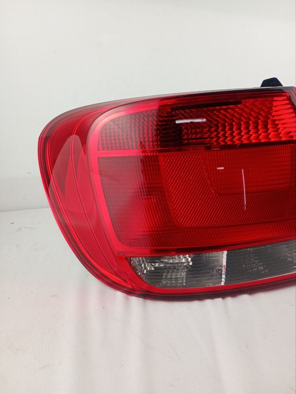 Lanterna Tras Esq Volkswagen Gol GVI 2013/2023