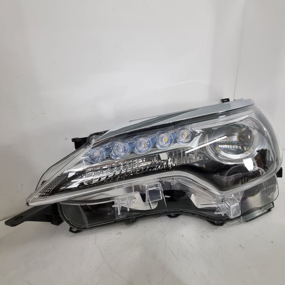 Farol Diant Esq Toyota Hilux SW4 2016/