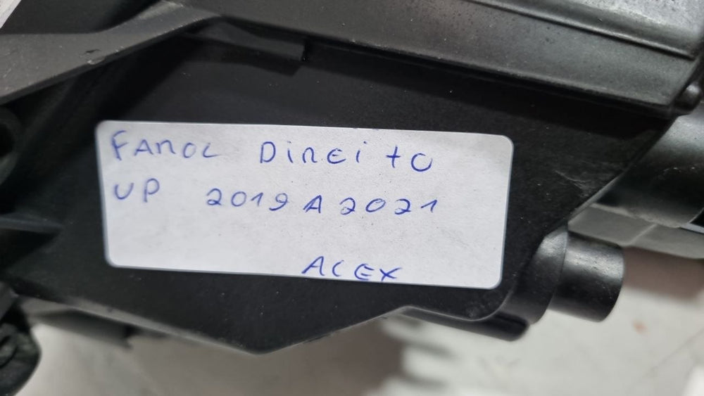 Farol Dianteiro Direito Volkswagen Up 2019/2021 Usado