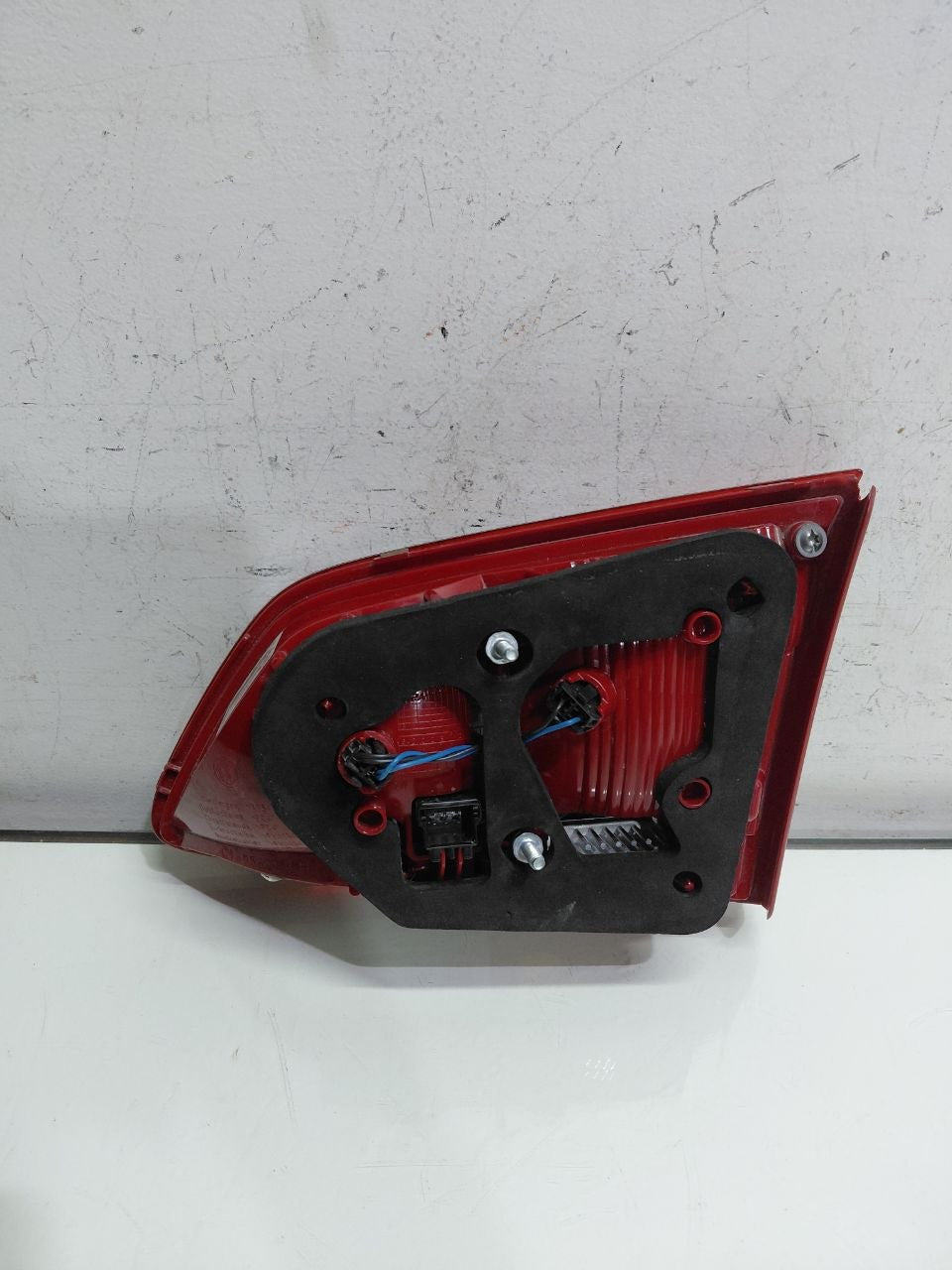 Lanterna Traseira Tampa Esq Volkswagen Passat 2011/2015 -