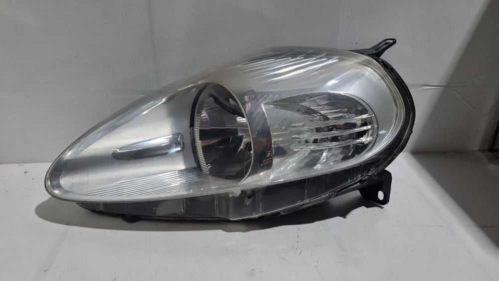 Farol Diant Esq Fiat Punto 2008/2012 Usado
