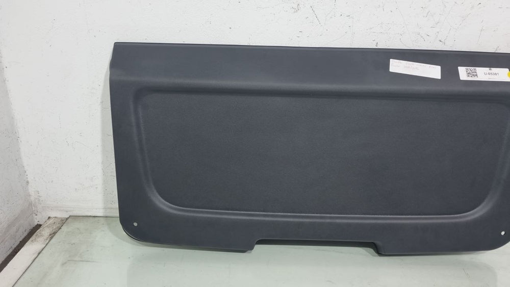 Tampão Porta Malas Fiat Punto 2011/2016