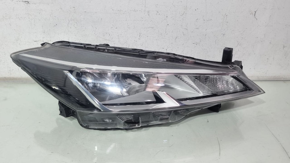Farol Diant Dir Nissan Kicks 2023 Usado