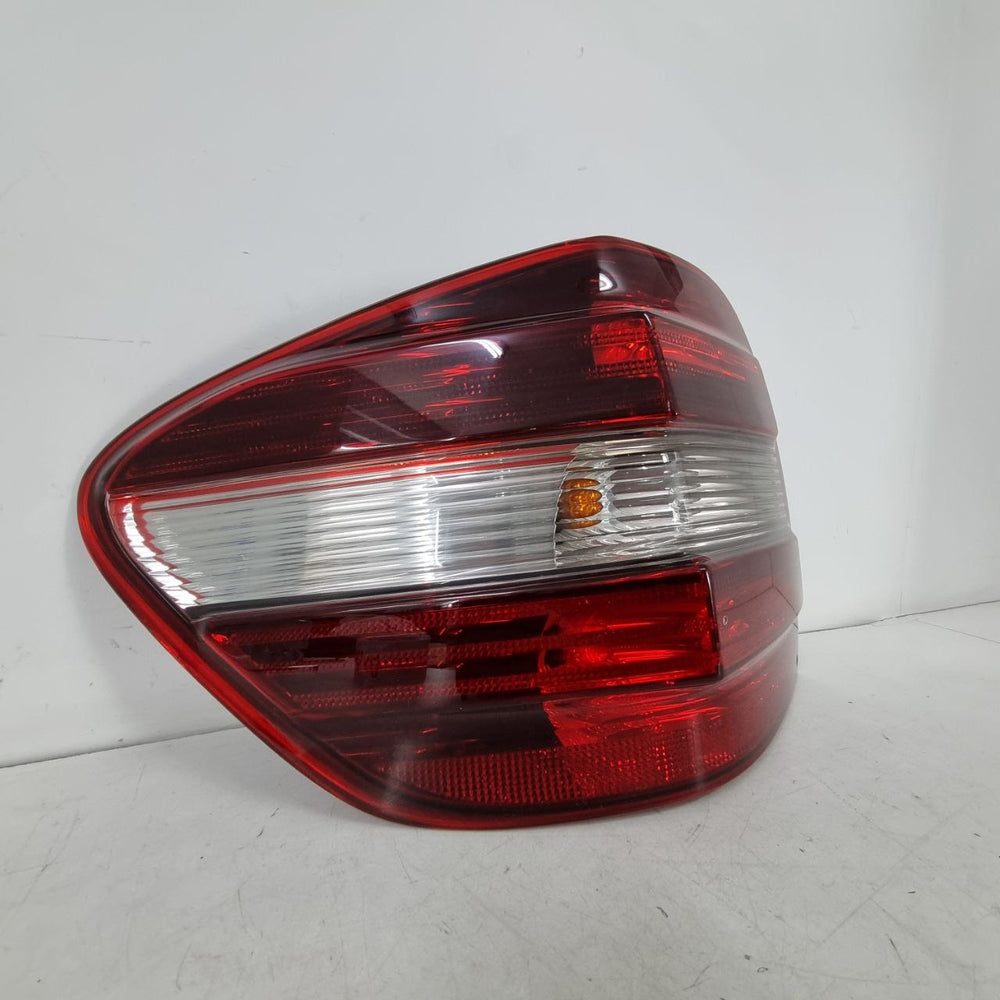 Lanterna Tras Esq Mercedes-Benz Classe M W164 2005/2011