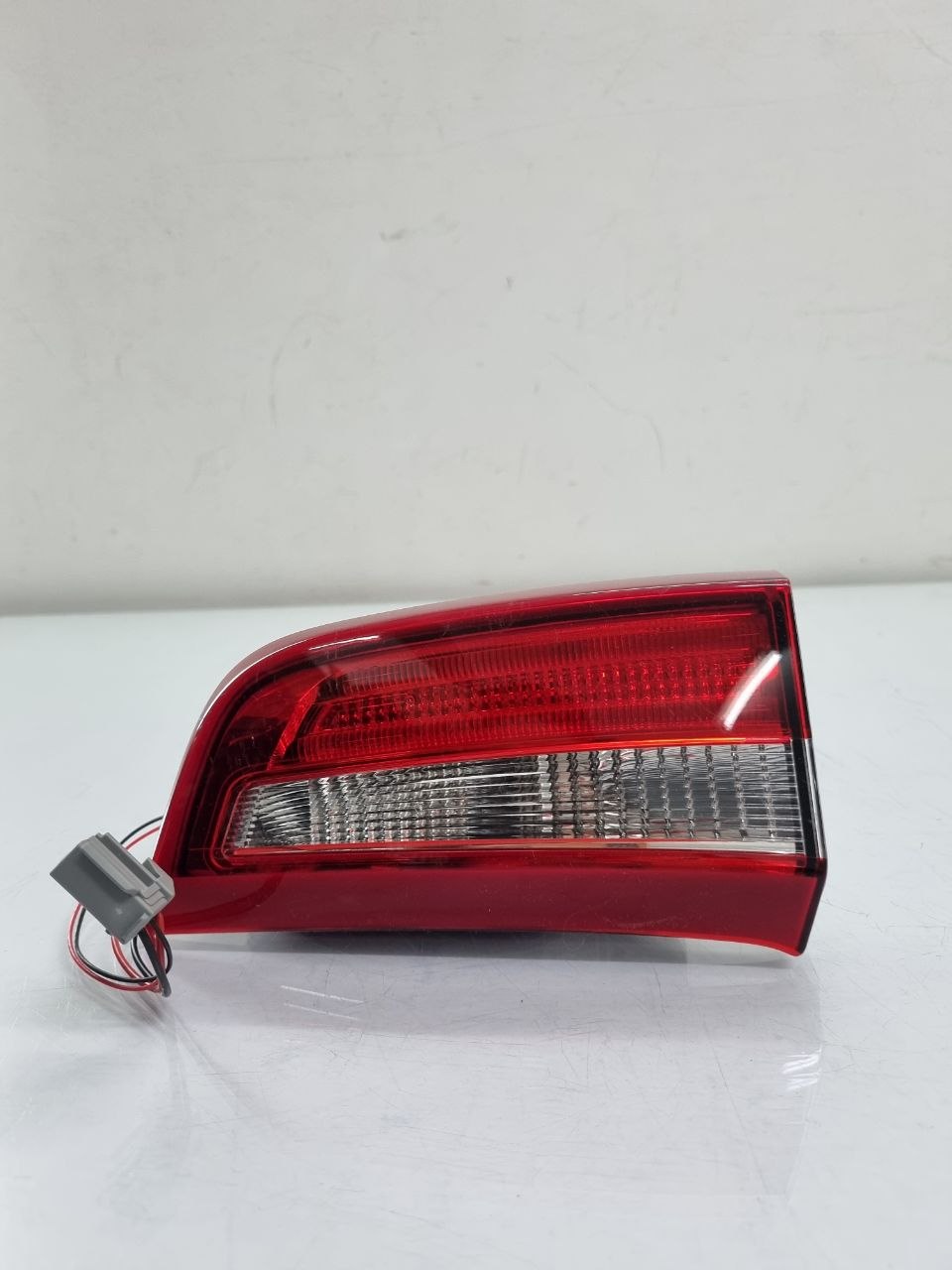 Lanterna Esquerda Jetta 2011/2015 Jetta Sedan Tampa Original