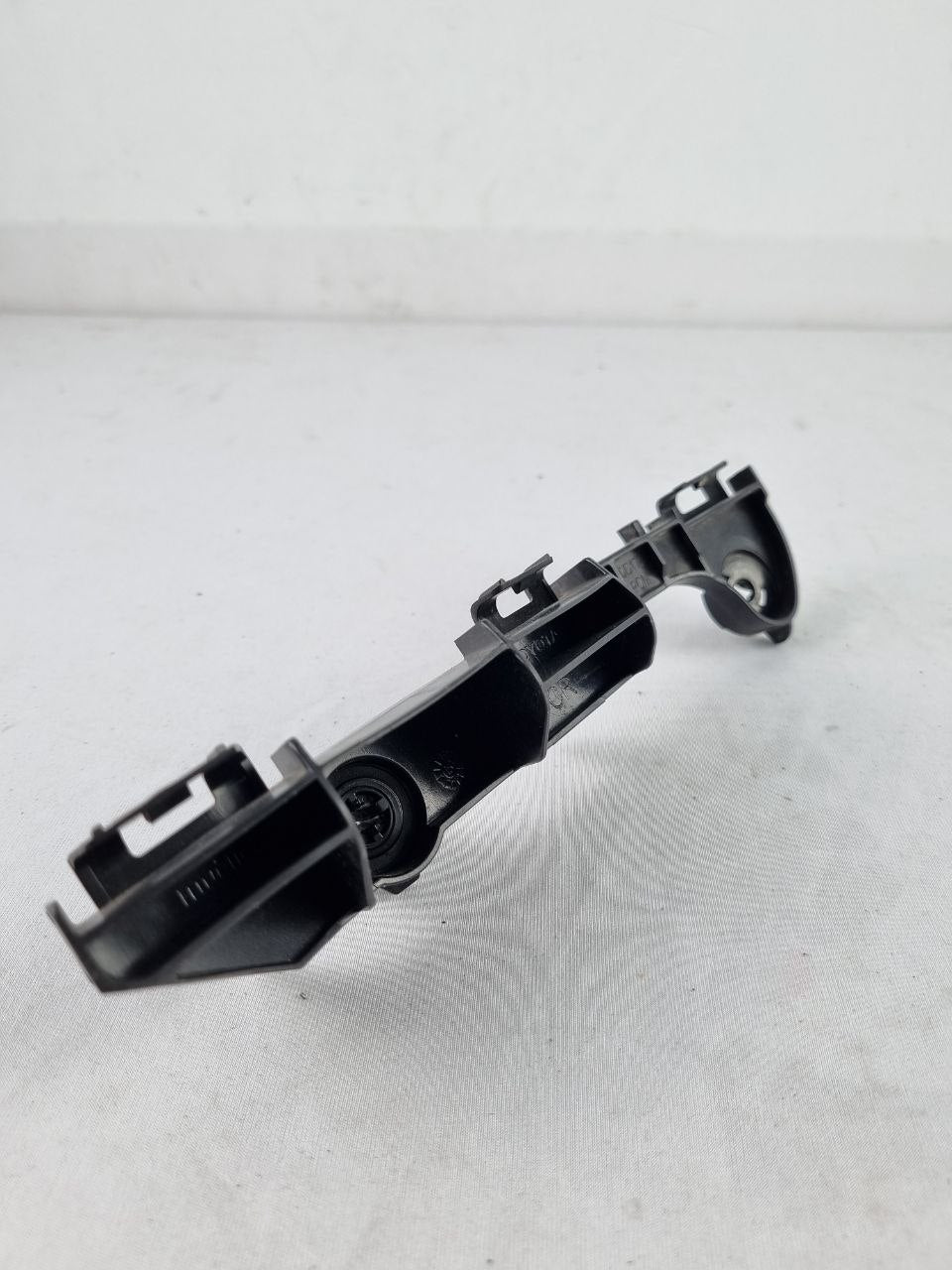 Suporte Guia Para-choque Diant Toyota Etios Cross 2013/2018