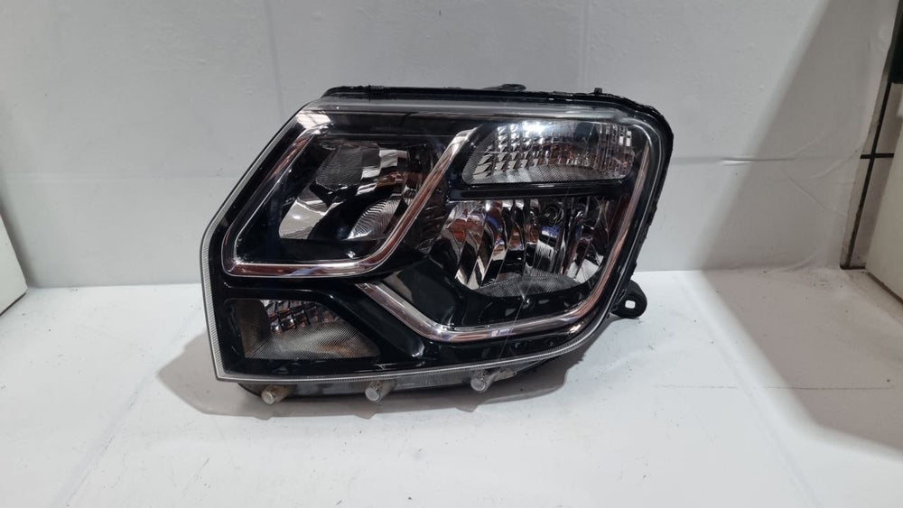 Farol Diant Esq Renault Duster 2017/2024 Usado