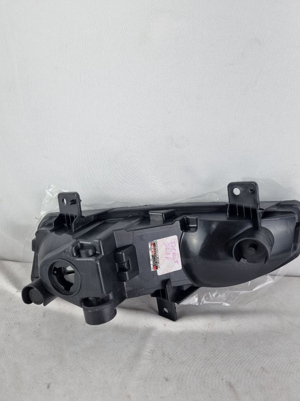 Farol de Milha Dianteiro Esquerdo Nissan Kicks 2017/2022 Novo